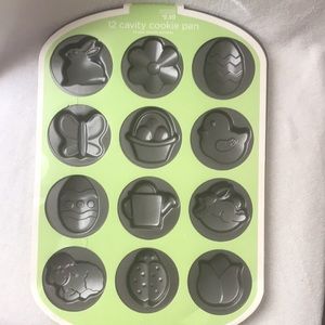 Wilton Spring Pan 12 Cavity Cookies New Flower Butterfly Basket Chick Easter Egg